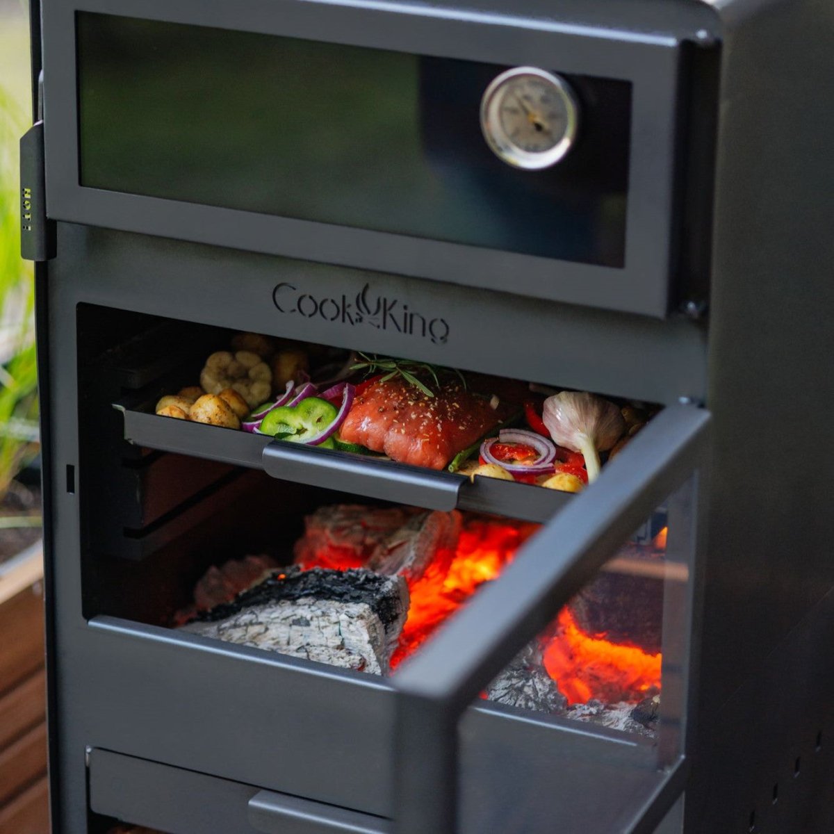 FLAMBO – Outdoor Gartenofen mit Pizzaofen für echte Feuerabende - OAKAGE