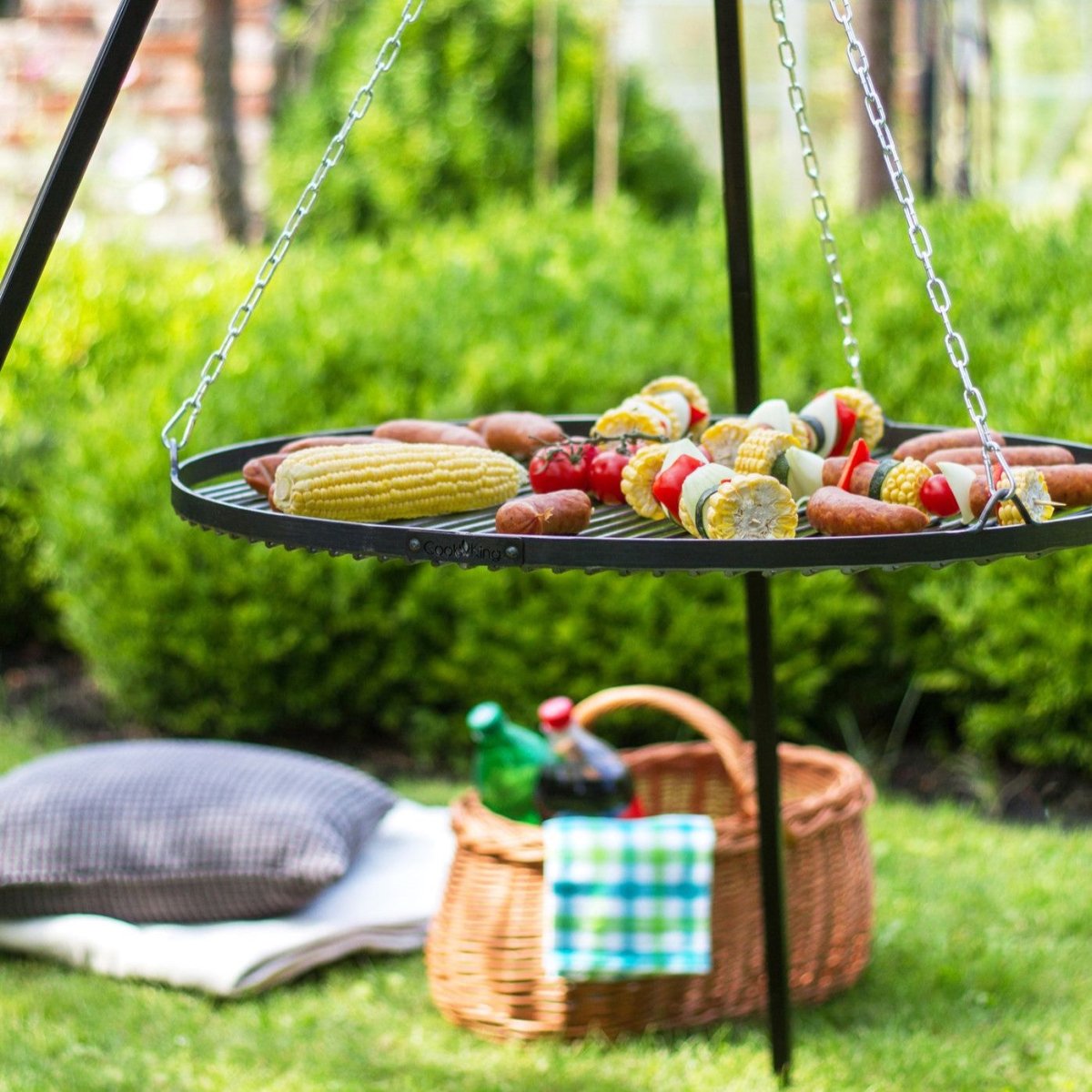 VIKING – XXL Schwenkgrill mit Kurbel & Ø 80 cm Feuerstahl für echtes Grillvergnügen - OAKAGE