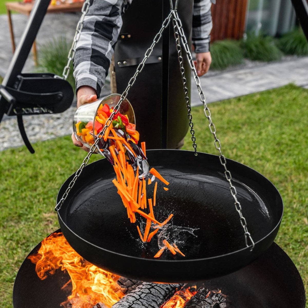 VIKING – XXL Schwenkgrill mit Kurbel & Ø 80 cm Feuerstahl für echtes Grillvergnügen - OAKAGE